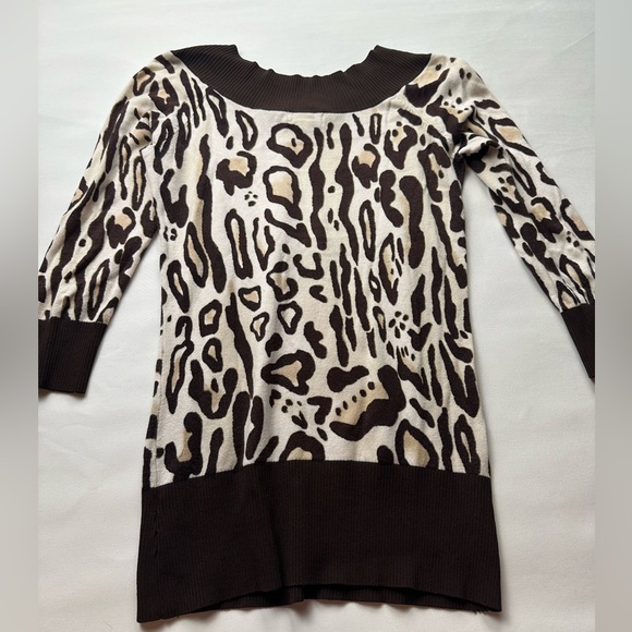 Cache animal print light sweater. 3/4 length sleeves. Size M - Picture 2 of 7